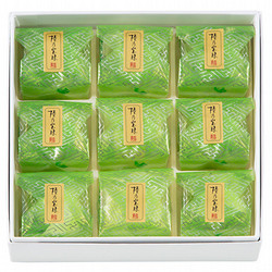 専用です　虎屋　660g✖️2 虎屋 とらや 印籠杉箱入 竹皮包羊羹 660g x 2本入 専用紙袋付き