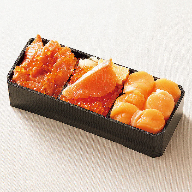 ［北海鮮 海の里］道産鮭・赤玉ホタテ弁当