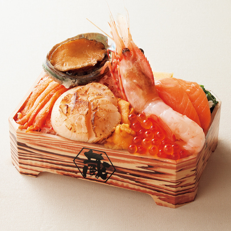 ［蔵］ジャンボ帆立とジャンボボタンエビの豪快弁当