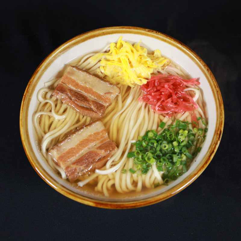 ［沖縄そば専門店宜野湾そば］沖縄そば