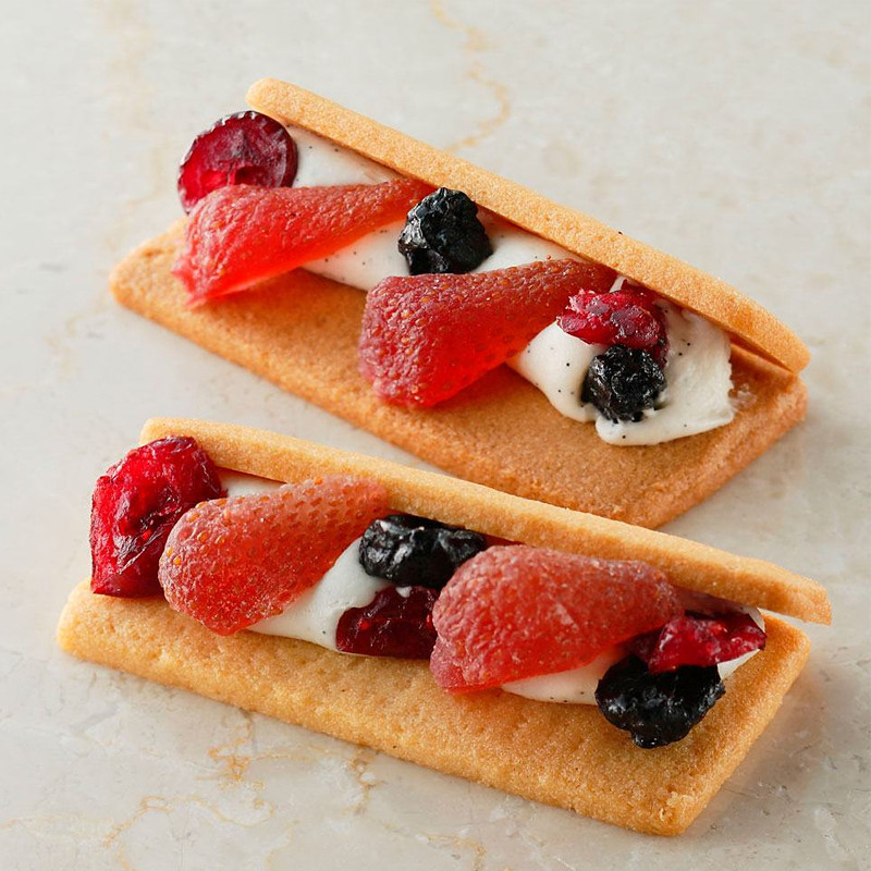 ［シーキューブ］ベリーウィッチ 10個入り