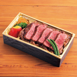 ［黒毛和牛専門農場小田畜産］ロースすき焼＆ランプステーキ弁当【池袋店舗受取】