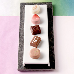 ［ショコラティエ　パレドオール］日本のおいしさ「酒（さけ）」