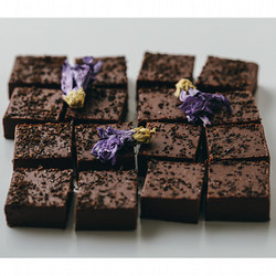 ［CocoChouChou（ココシュシュ）］ヴィーガン生チョコレート （アールグレイ）