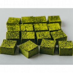 ［CocoChouChou（ココシュシュ）］ヴィーガン生チョコレート （抹茶）