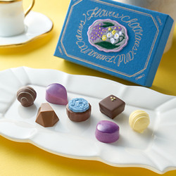 ［花と酒とチョコレート］満月とネコのねごと