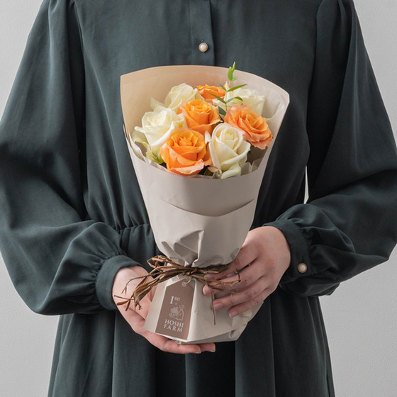 ホシファーム］フリルブーケ ホワイトオレンジ8本＆ホシフルーツ贅沢