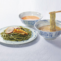 〈甲殻屋〉うに・甘えび濃厚つけ麺食べ比べ
