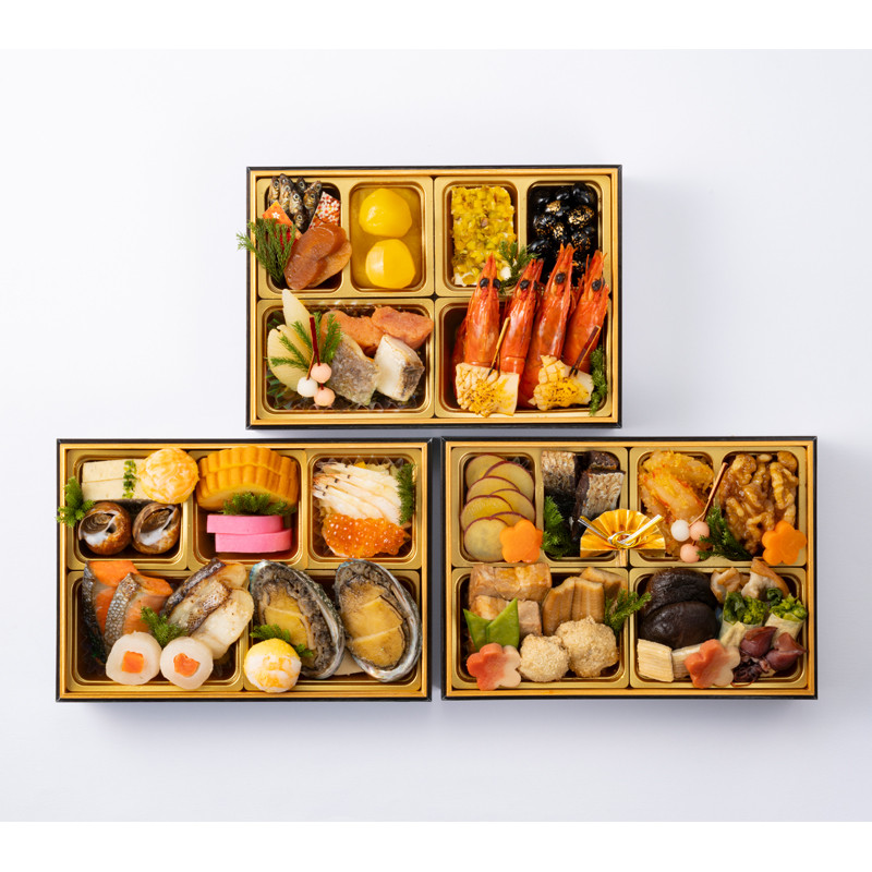 【おせち】加賀屋 和風おせち三段重 12月30日(水)お届け【送料込み】