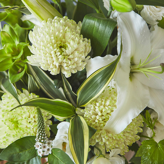 D.STYLE flowers（ディー・スタイル フラワーズ）］＜お供え生花