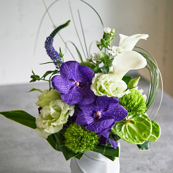 D.STYLE flowers（ディー・スタイル フラワーズ）］＜お供え生花