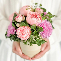 D.STYLE flowers（ディー・スタイル フラワーズ）］＜お供え生花