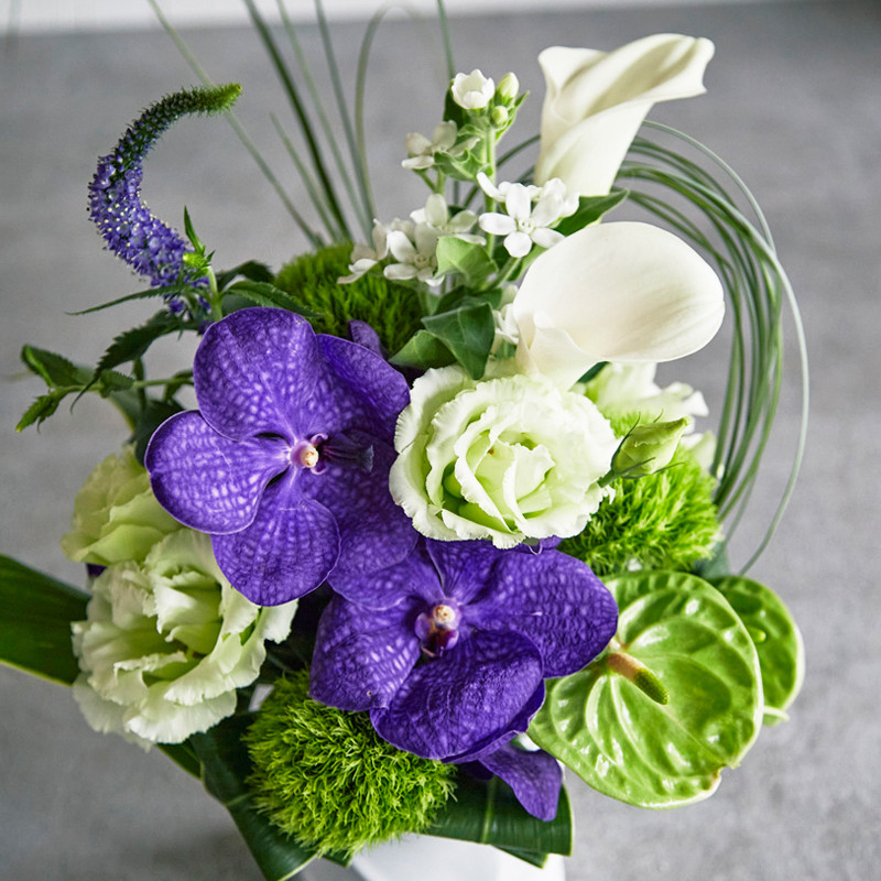 D.STYLE flowers（ディー・スタイル フラワーズ）］＜お供え生花