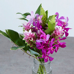 ［D.STYLE flowers（ディー・スタイル フラワーズ）］【夏の生花ブーケ】クルクマとモカラのサマーブーケ【池袋店舗受取】