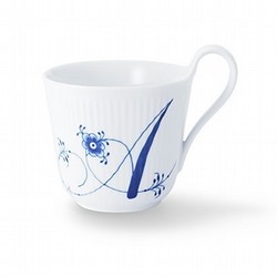［ロイヤル コペンハーゲン］ブルーフルーテッド プレイン アルファベットマグ A