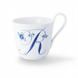 ［ロイヤル コペンハーゲン］ブルーフルーテッド プレイン アルファベットマグ R
