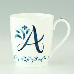 ［ノリタケ］アルファベットマグ A