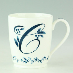 ［ノリタケ］アルファベットマグ C